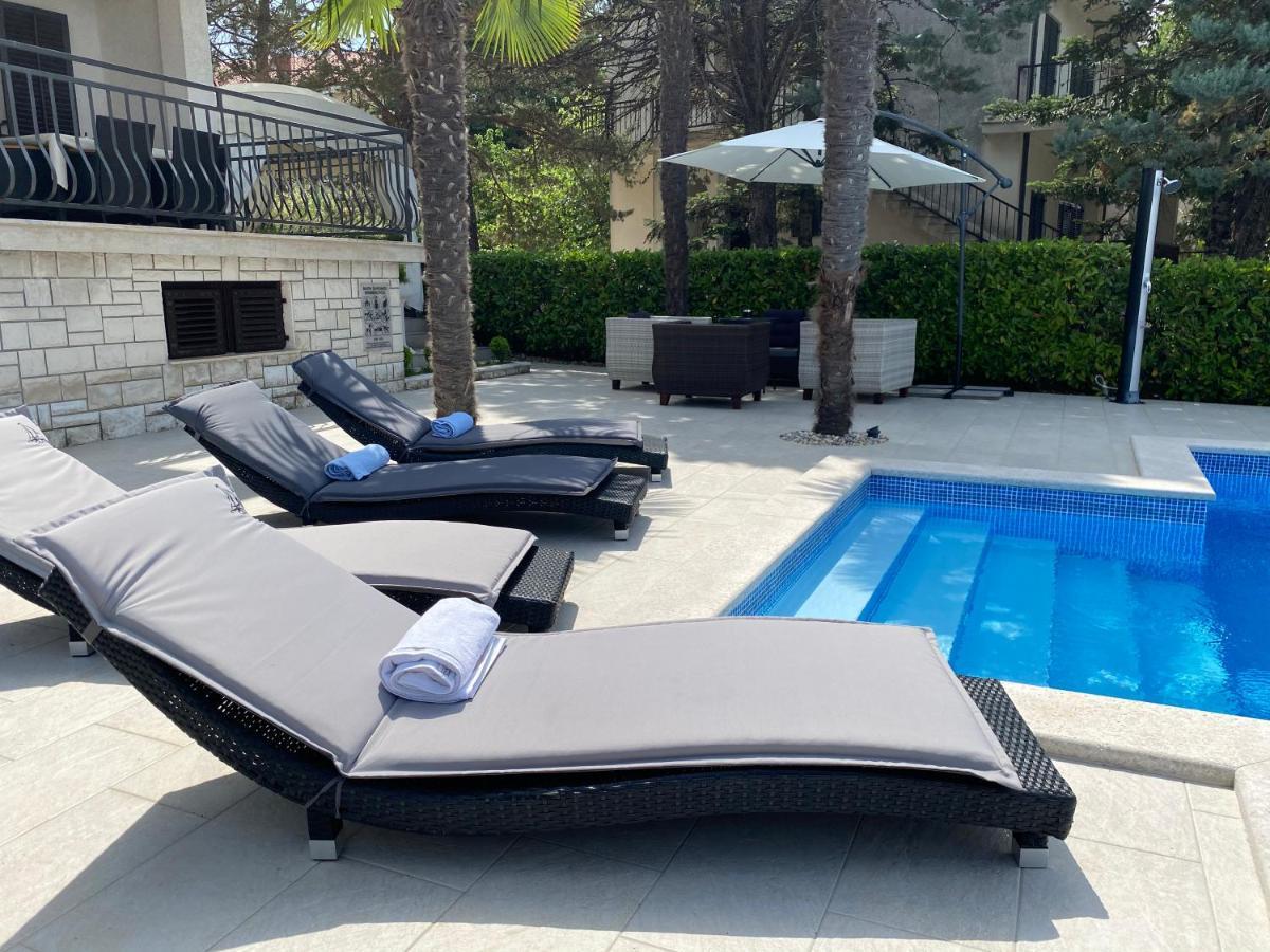 Haus Tanja Villa Малинска Екстериор снимка