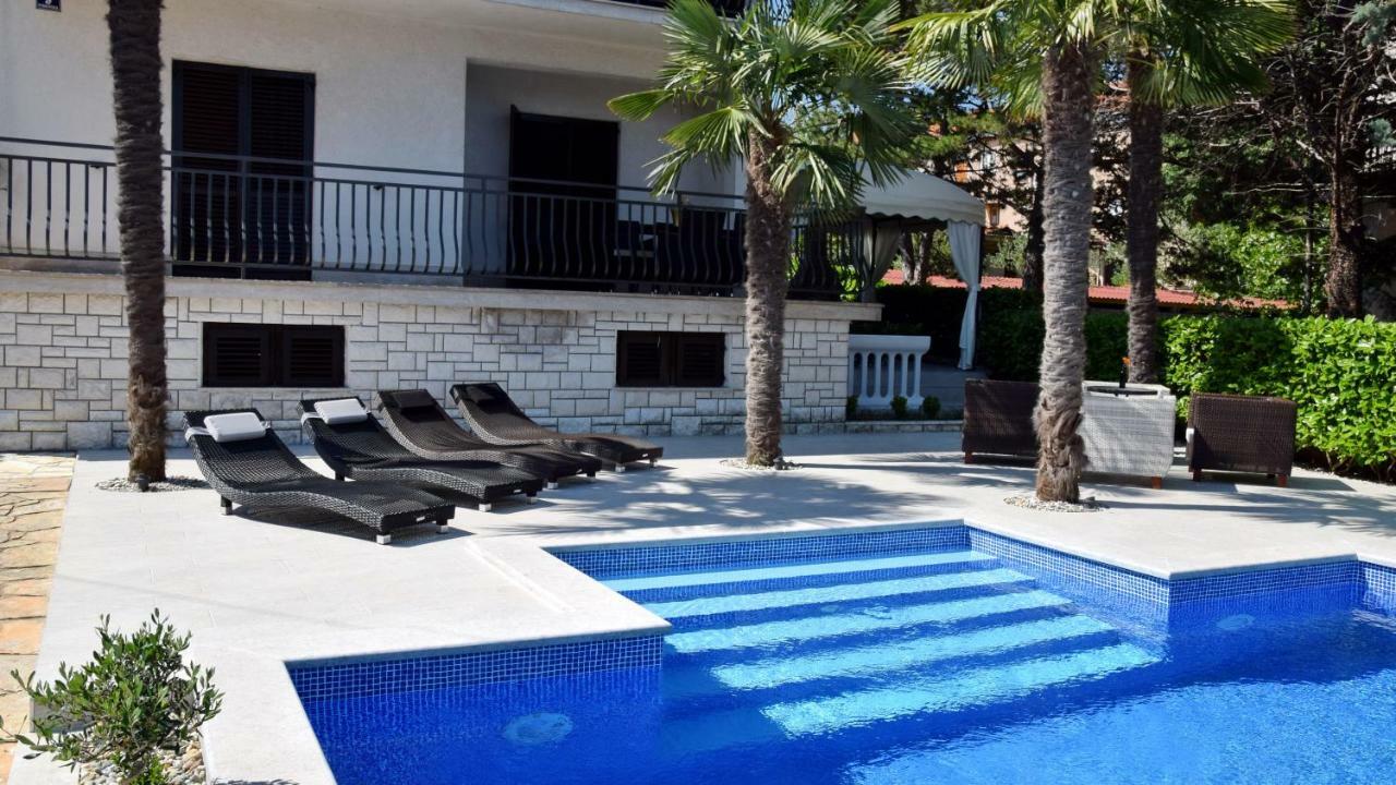 Haus Tanja Villa Малинска Екстериор снимка