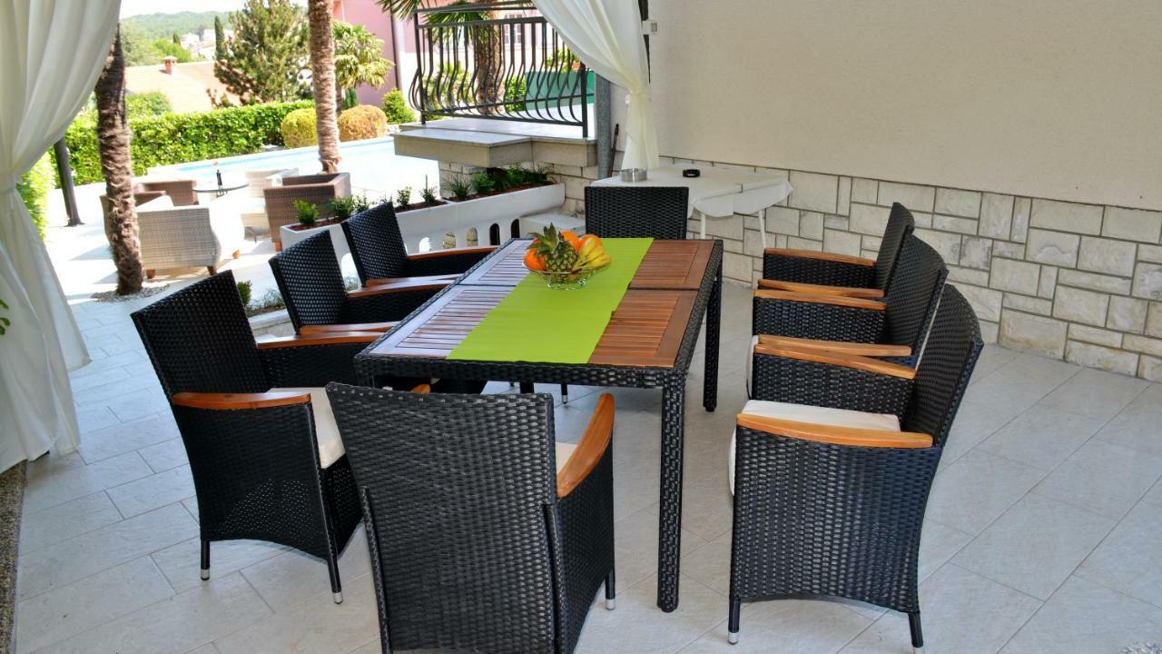 Haus Tanja Villa Малинска Екстериор снимка