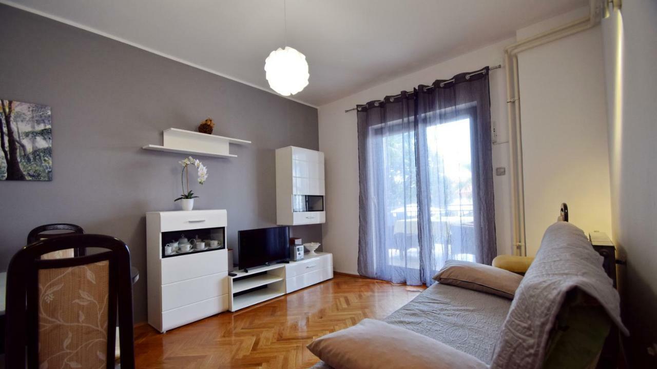 Haus Tanja Villa Малинска Екстериор снимка