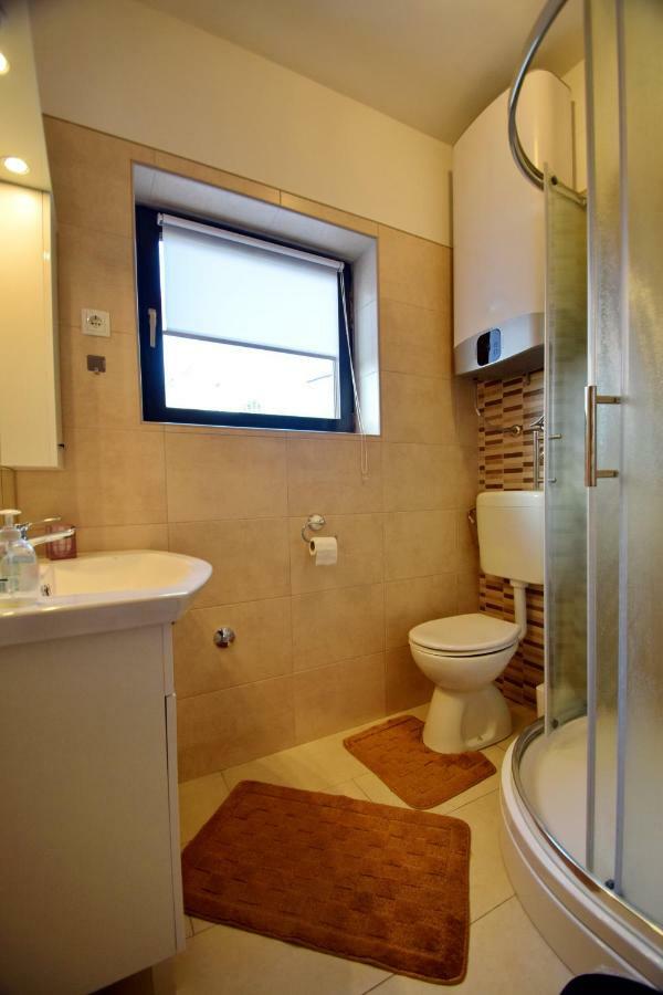 Haus Tanja Villa Малинска Екстериор снимка
